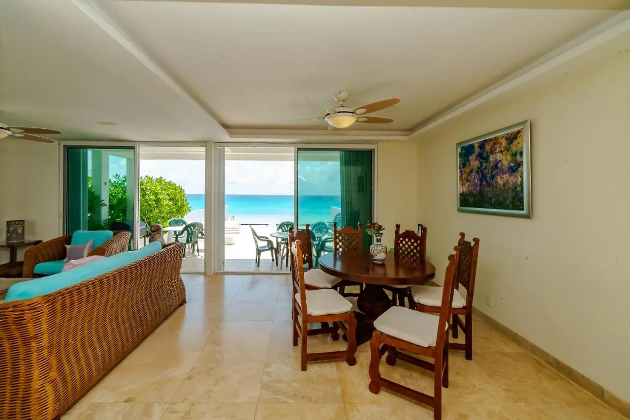 Brisas Beach Shore Villa - Heated Private Pool カンクン