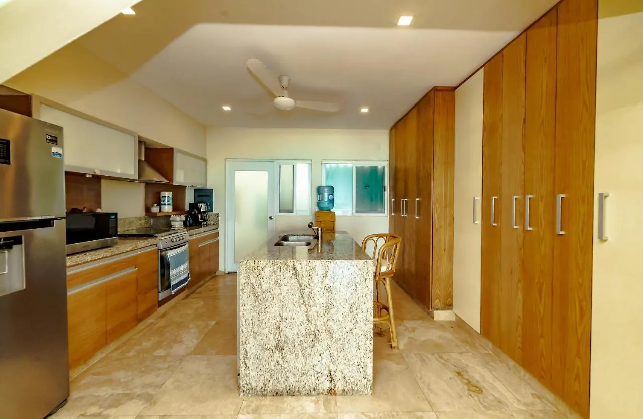 アパート Brisas Beach Shore Villa - Heated Private Pool カンクン