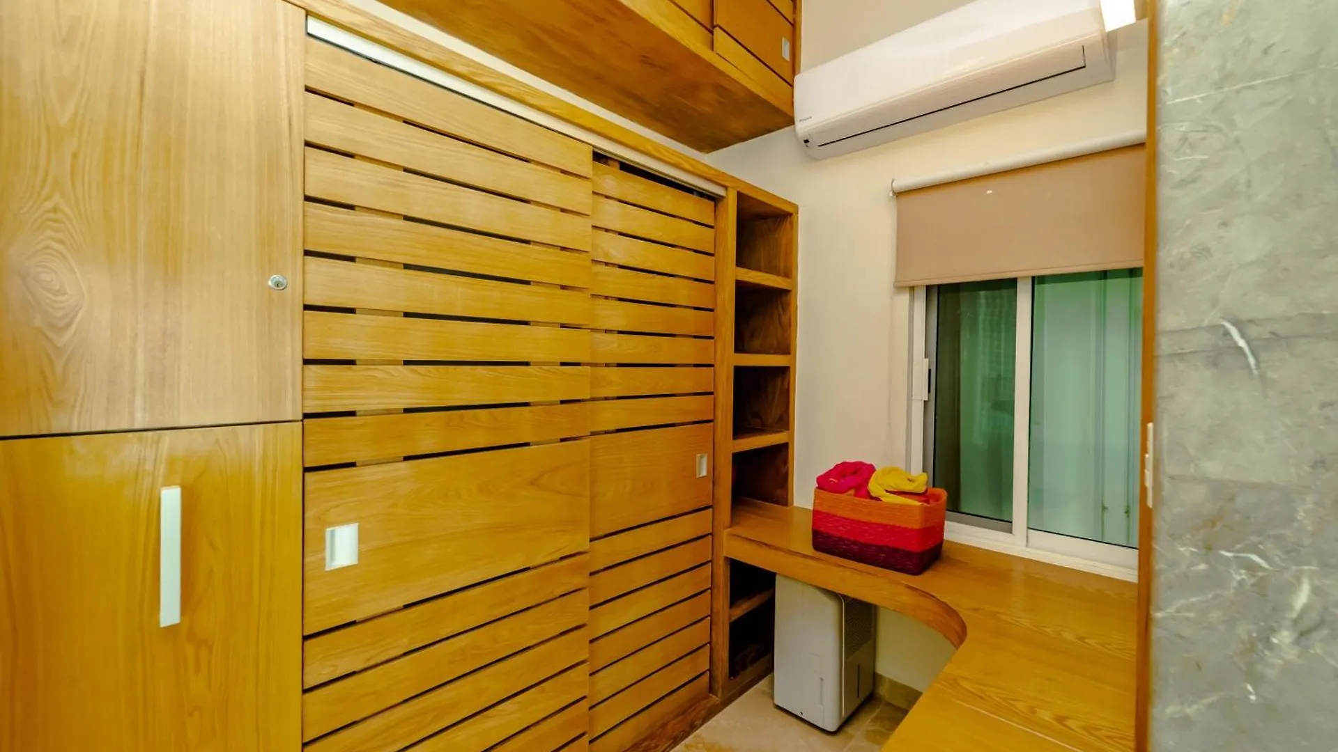 Brisas Beach Shore Villa - Heated Private Pool カンクン 0*,