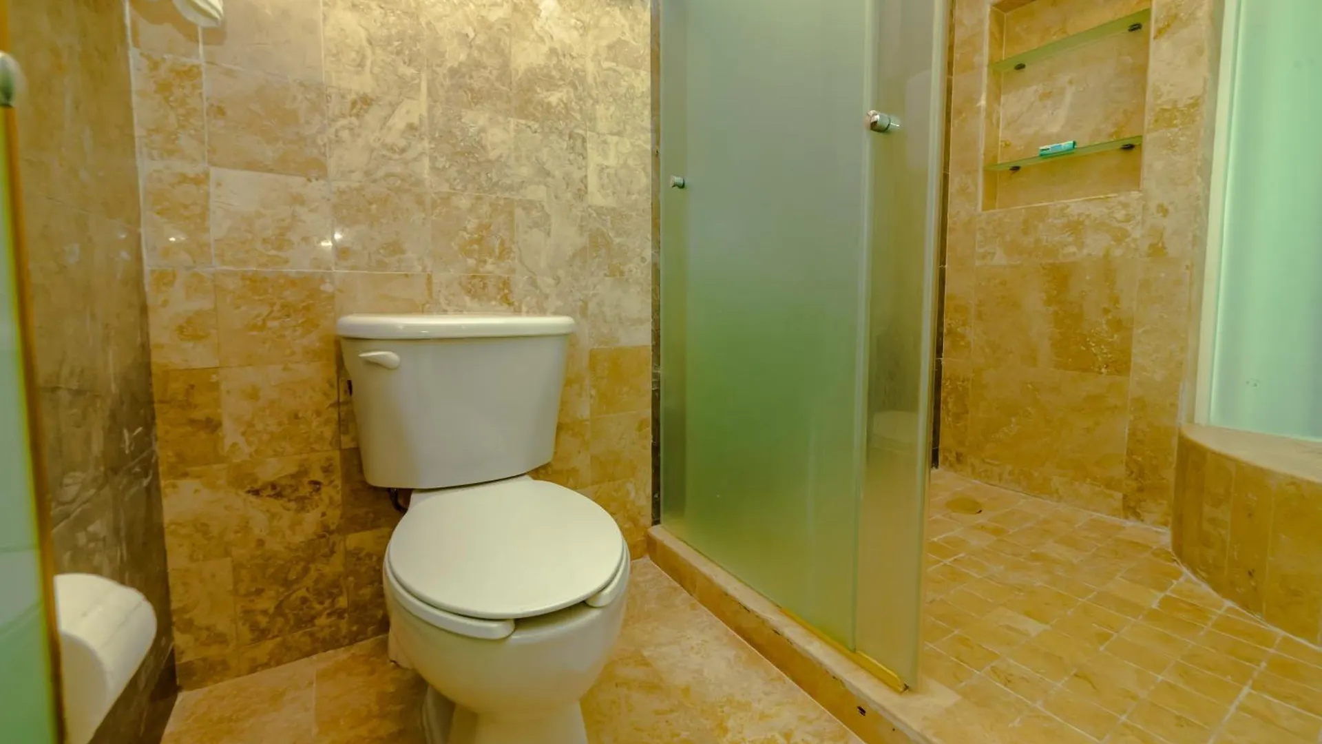 Brisas Beach Shore Villa - Heated Private Pool カンクン アパート