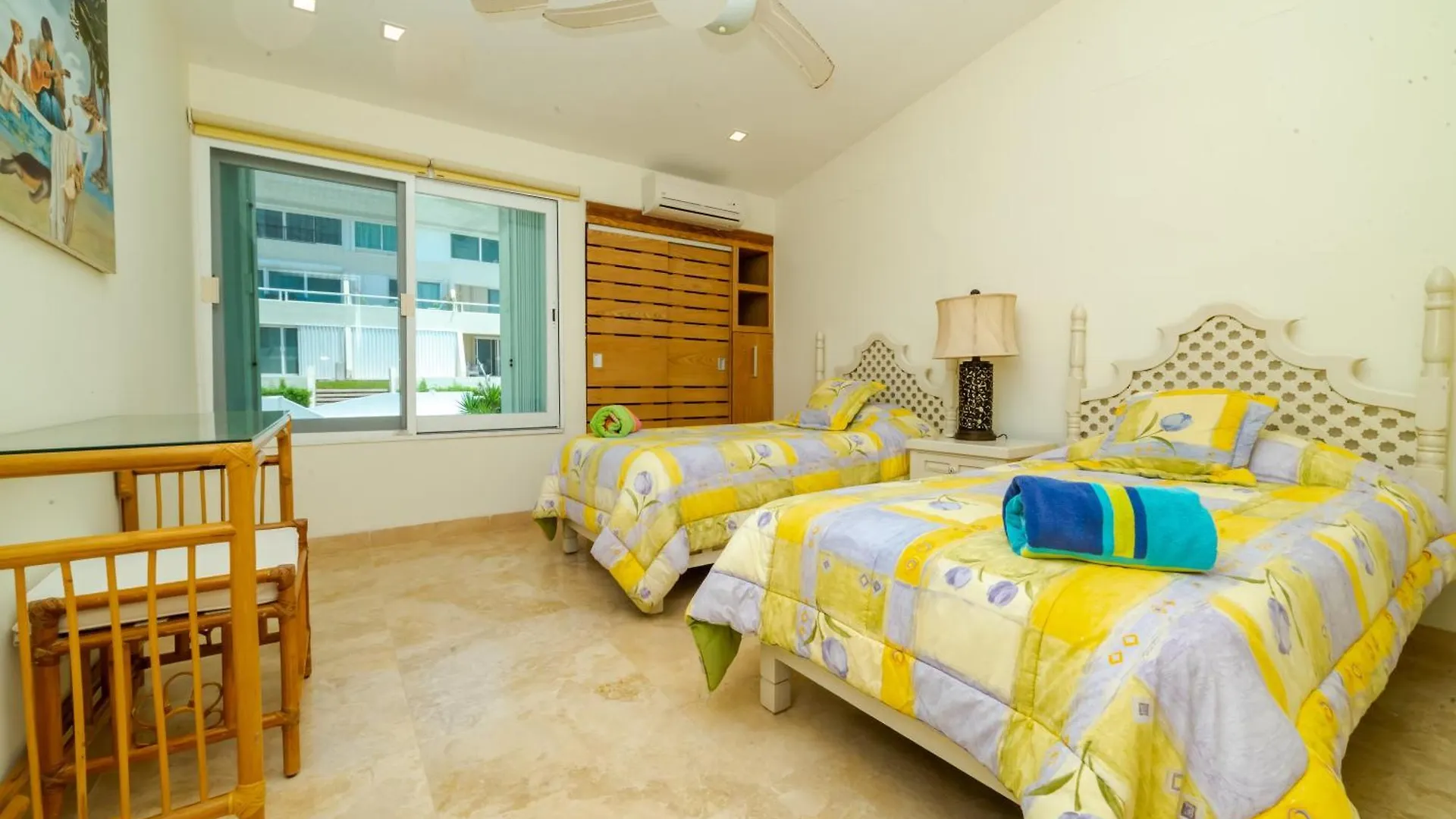 Brisas Beach Shore Villa - Heated Private Pool カンクン アパート