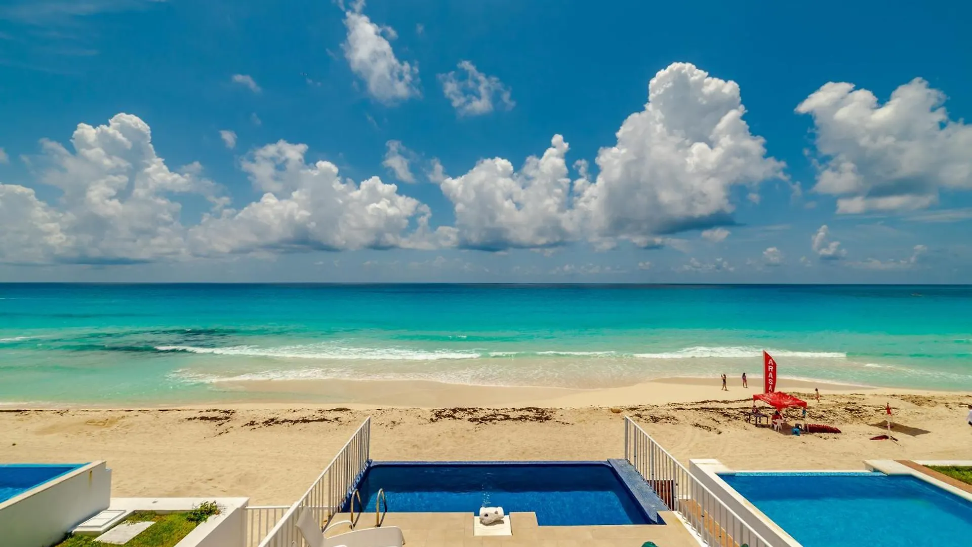 Brisas Beach Shore Villa - Heated Private Pool カンクン 0*,
