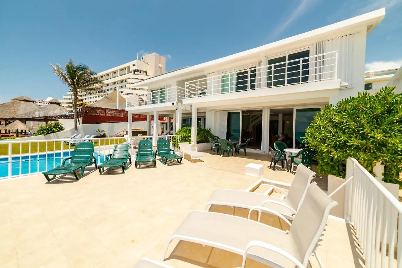 Апартаменты Brisas Beach Shore Villa - Heated Private Pool Канкун