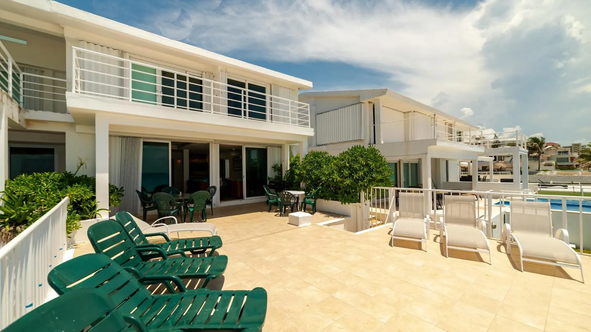 Апартаменты Brisas Beach Shore Villa - Heated Private Pool Канкун Мексика