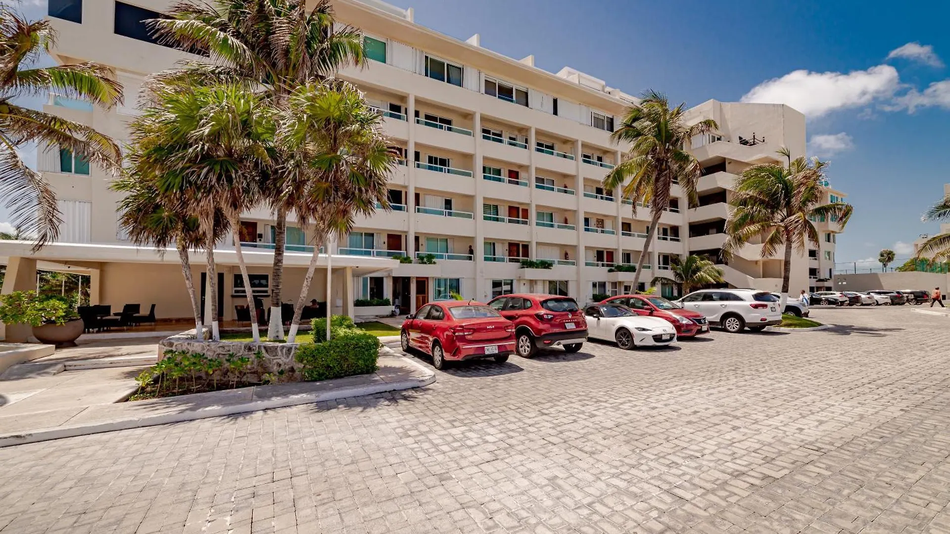 Brisas Beach Shore Villa - Heated Private Pool Канкун Апартаменты